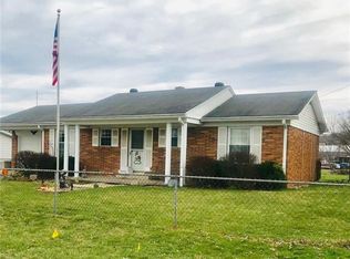 909 Hacker Dr, Martinsville, IN 46151