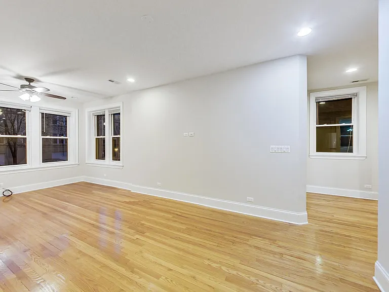 2621 W Leland Ave #1 — Photo 9