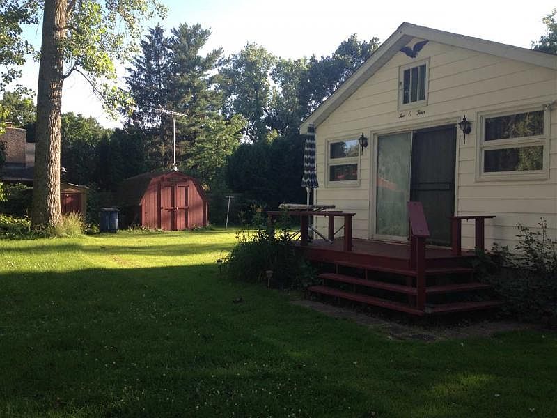 2nd image of 204 Dorothy Dr