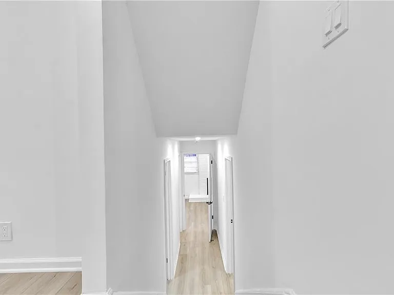 3296 Columbia Woods Dr — Photo 34