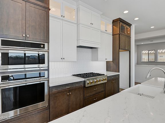 5th image of 21409 W MARIPOSA Street