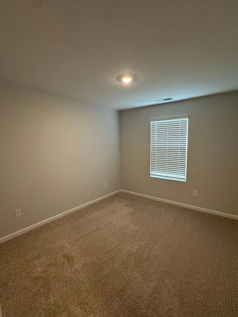 Never lived in home!! New Build — Photo 4