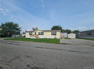 322 Vergreen Town, Lockport, NY 14094