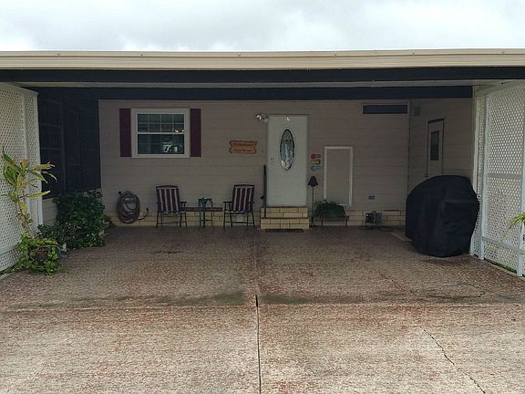 4th image of 12 Lake Pointe Dr