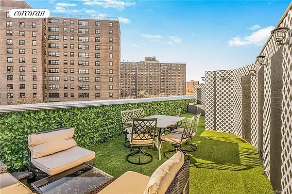 Rented by Corcoran | media 36