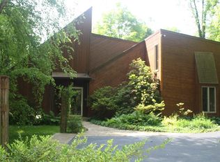 900 Barberry Ln, Evansville, IN 47710