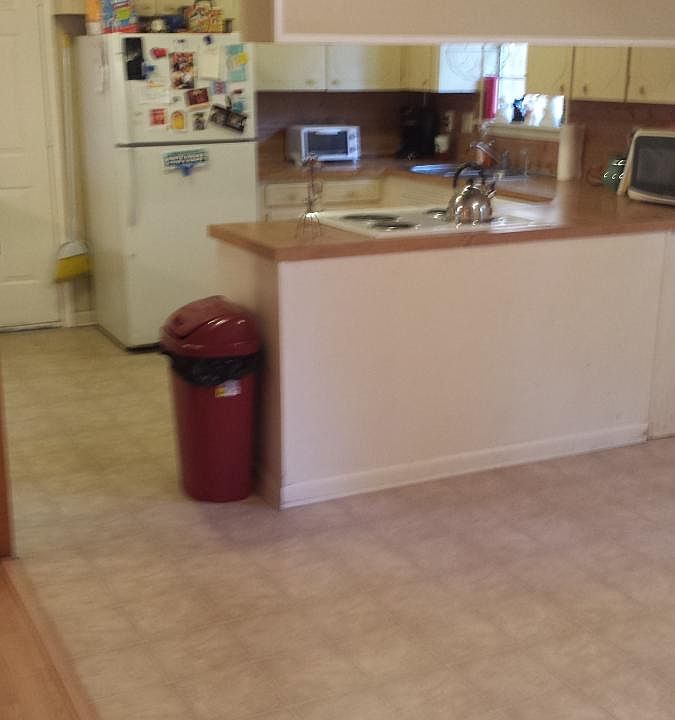 2nd image of 11609 Ashwood Dr