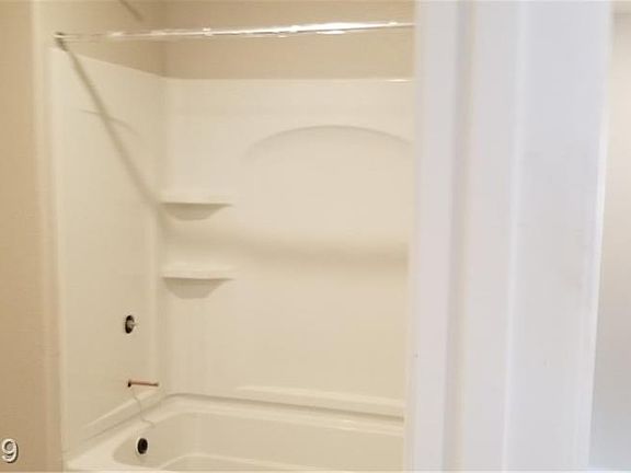 4th image of 117 Pollentia Ave