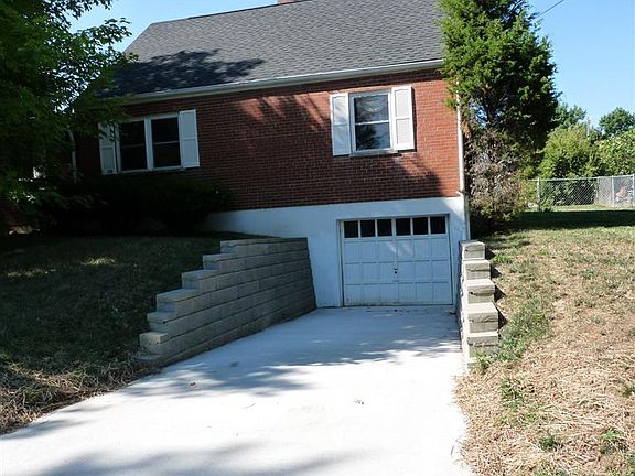 4th image of 119 Holaday Ln