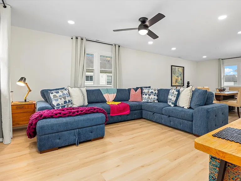 7024 Calvert Ave #B — Photo 33