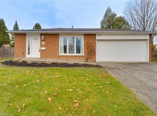 10 Ashdale Ct, Hamilton, ON L8B 0B3