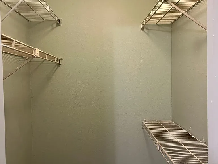 355 Lakepointe Dr #102 — Photo 14