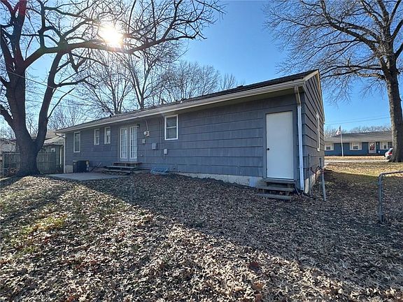 4th image of 8813 Stark Ave