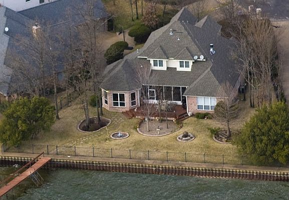 1st image of 122 Saint Annes Dr