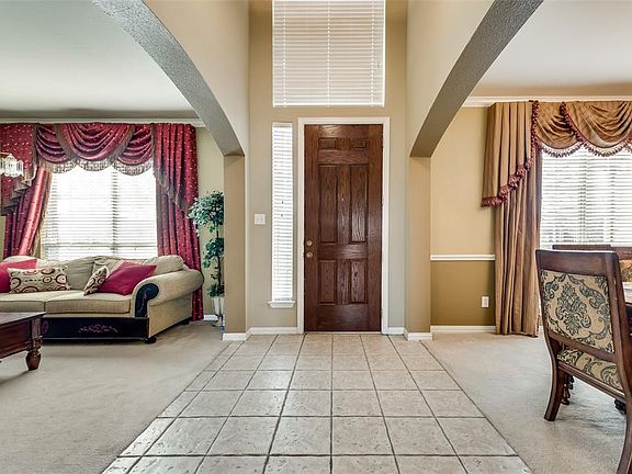 3rd image of 282 Ashwood Ln