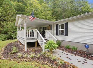 5564 Right Fork Of Maces Creek Rd, Viper, KY 41774