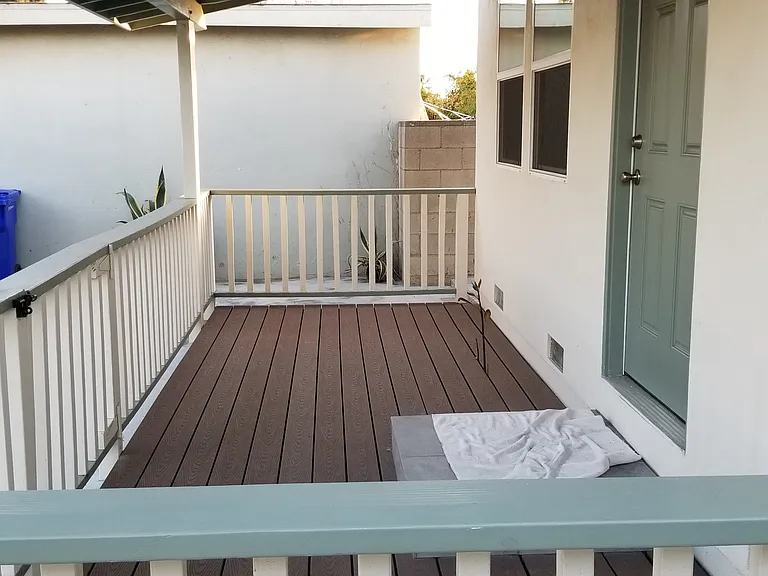 2227 Park Rose Ave — Photo 3