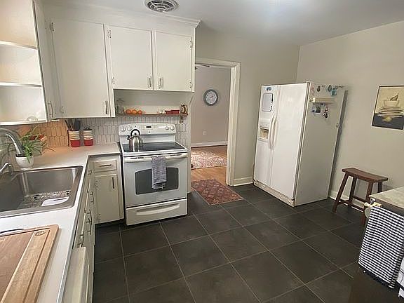 5th image of 4519 Oakdale Dr