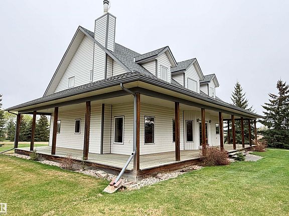 3rd image of 60215 Range Rd #13