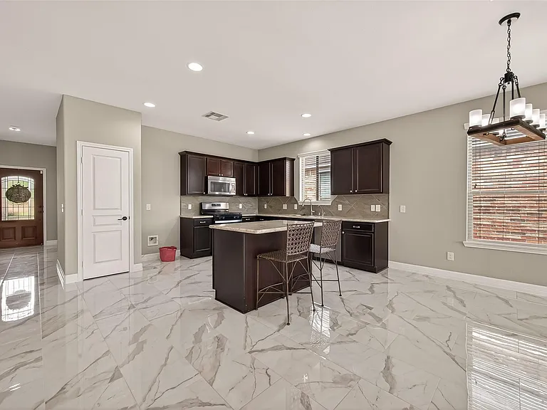 8110 Running Brook Ln — Photo 21