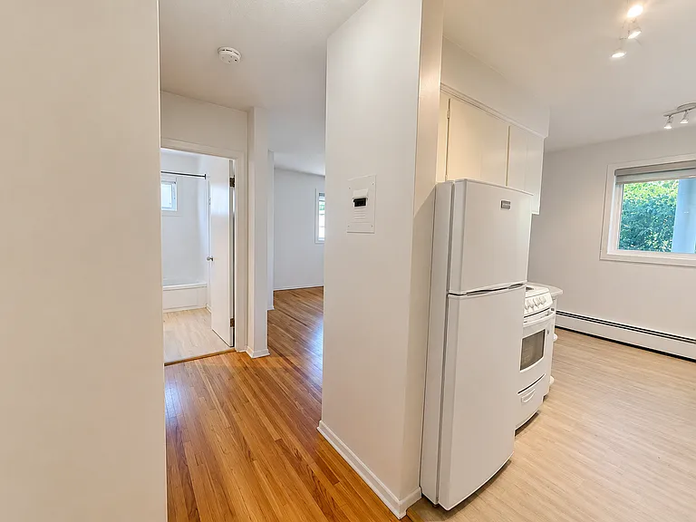 2404 2nd St SW #205 — Photo 5