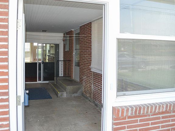 Breeze Way To Kitchen Door