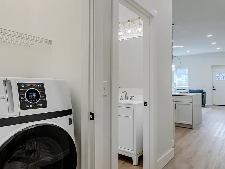 1104 Main St #10 — Photo 12