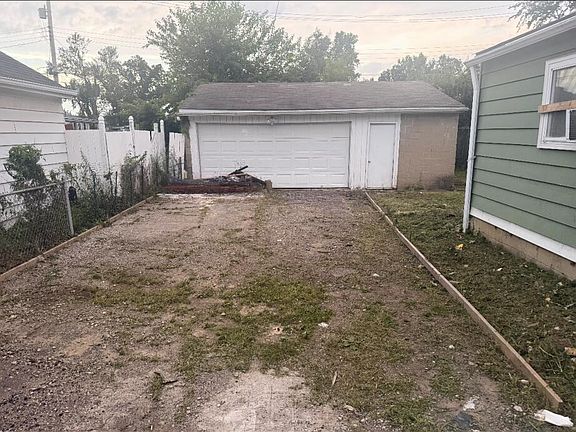 2nd image of 2132 Eddystone Ave