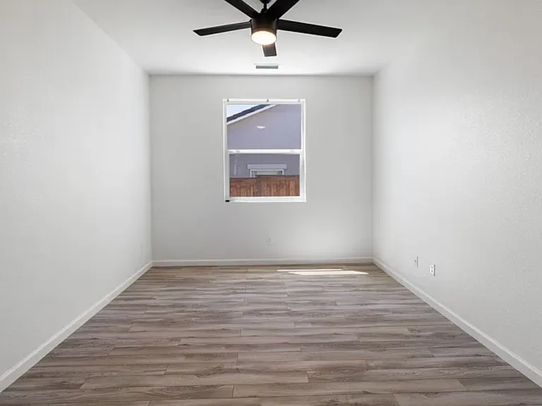 2710 Alessandro Dr — Photo 21