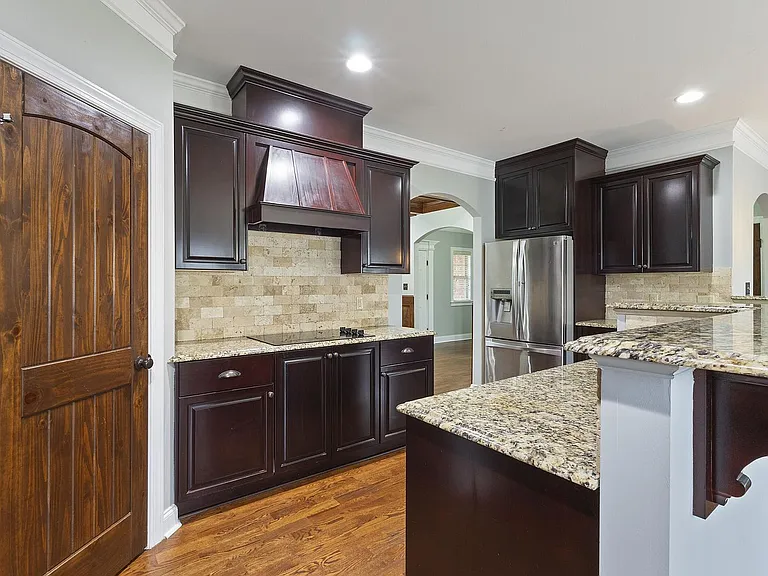 5309 Bull St — Photo 10