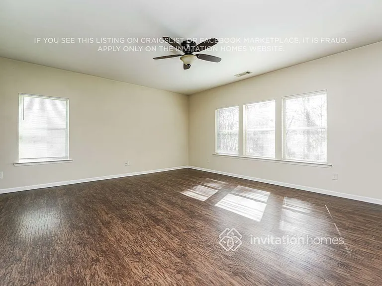 1632 Ewing Farm Dr — Photo 4