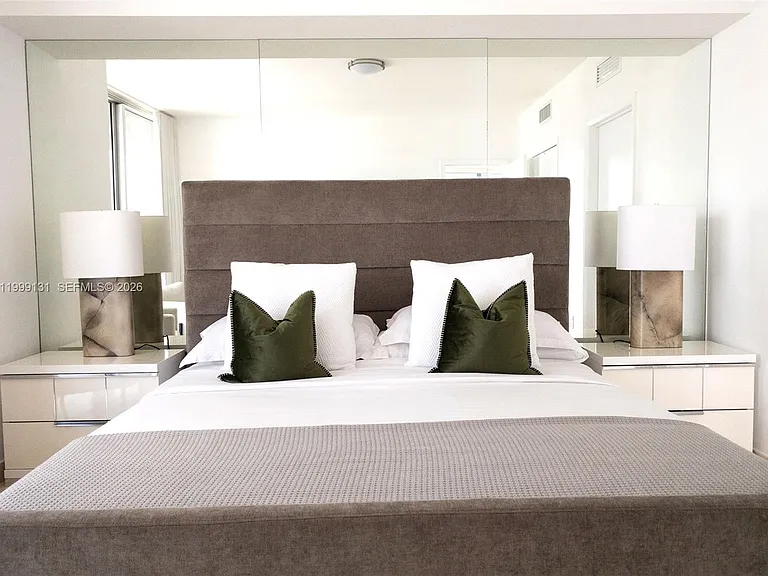 475 Brickell Ave #3915 — Photo 7