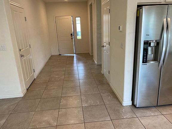 3rd image of 111 Kiana Ln