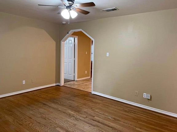 3rd image of 8516 Pemberton Ct