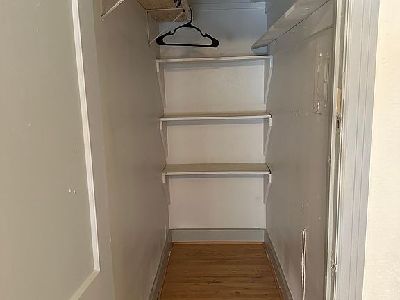 5th image of 4217 Wycliff Ave APT 15