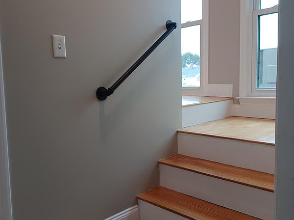 3rd image of 6 Cushing St APT 3