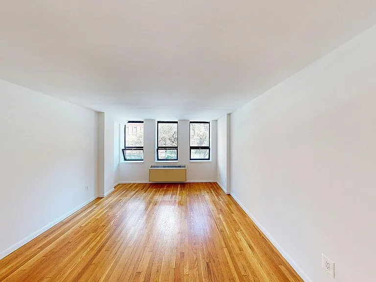 121 Reade St #4B — Photo 1