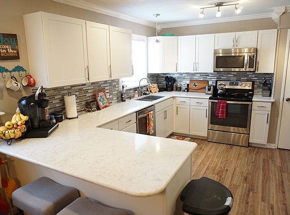 3rd image of 277 N Oxford Dr