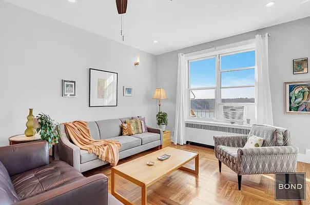 Sold by Bond New York | media 1