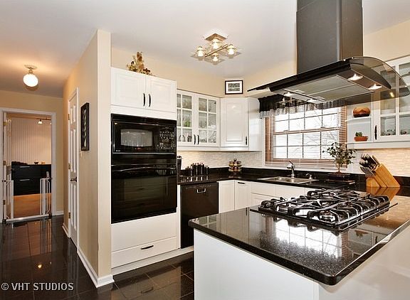 2nd image of 5720 Deer Creek Ln
