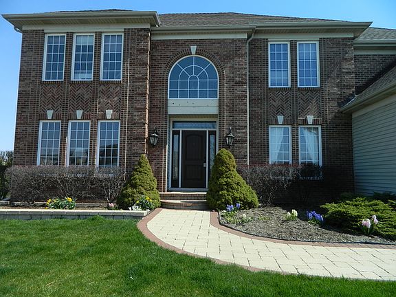 2nd image of 2600 Oak Dr