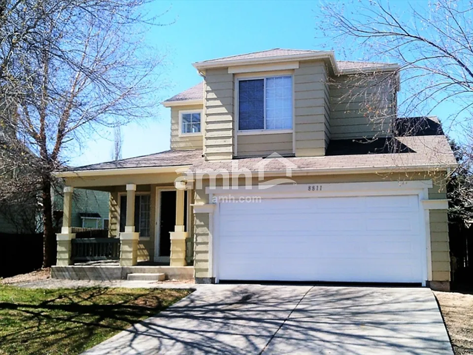 8811 Clover Meadow Ln