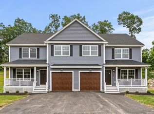 8 Mary Ave #8, North Chelmsford, MA 01863
