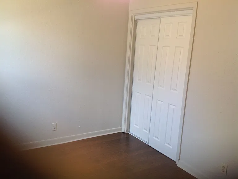 206 Hub Ave — Photo 12