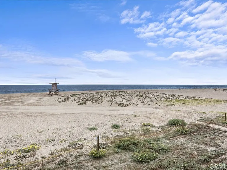 2148 E Oceanfront — Photo 40