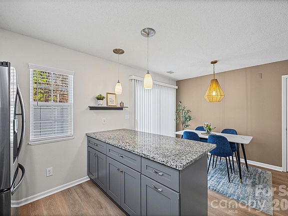 5th image of 126 Rhett Ct