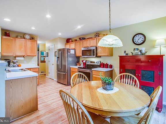5th image of 6509 Willow Pond Dr