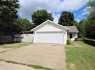 1500 Backus Ave, Springdale, AR 72764