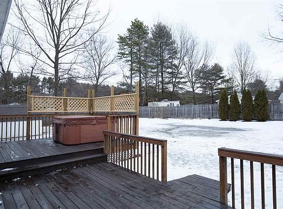 3rd image of 21 Kimberly Ln