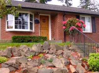 3706 SW 107th St, Seattle, WA 98146